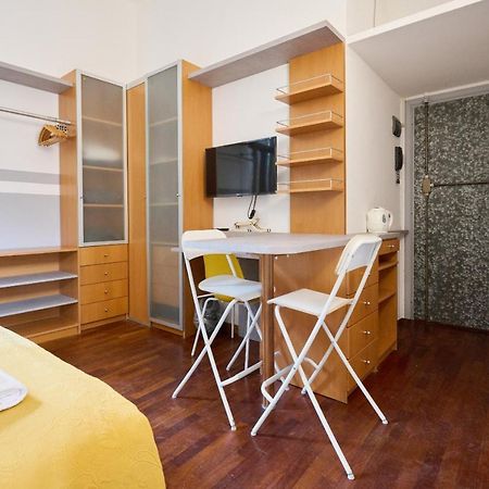 Artist Nadia'S Apartment In Porta Vercellina Milan Exterior photo