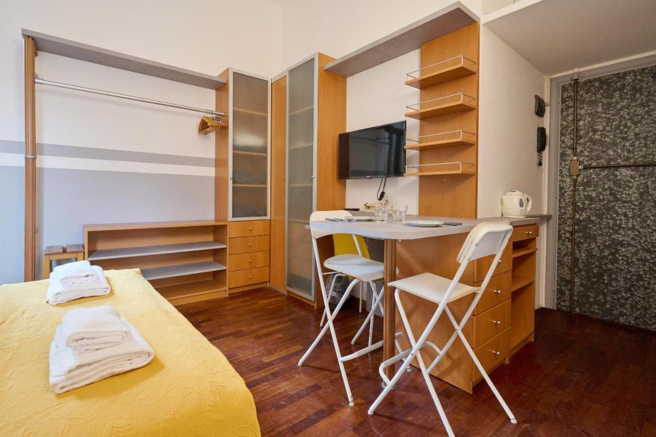 Artist Nadia'S Apartment In Porta Vercellina Milan Exterior photo