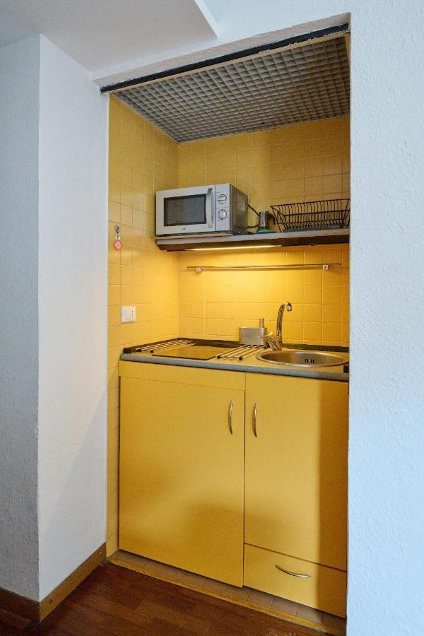 Artist Nadia'S Apartment In Porta Vercellina Milan Exterior photo